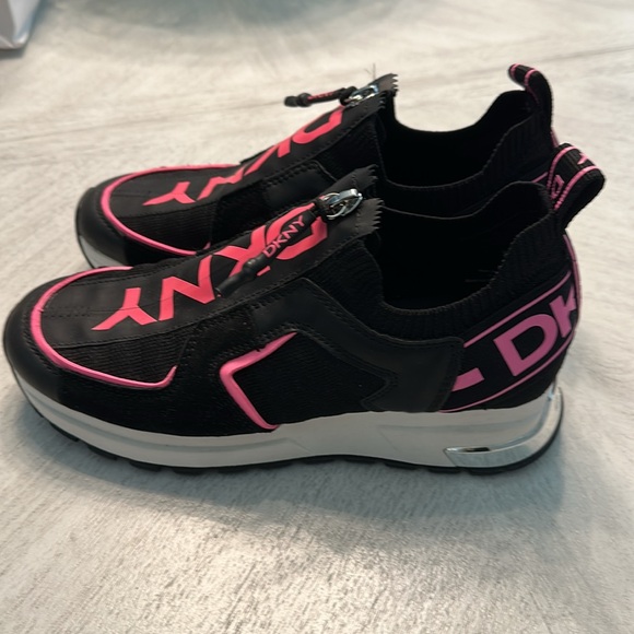 DKNY NEW black mixed pink wedge platform zip up shoes - Picture 3 of 5